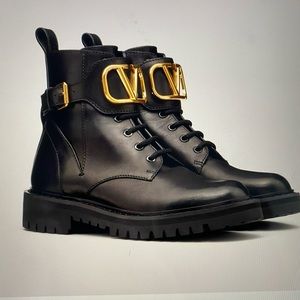 Authentic Valentino Supervee Boots 38.5